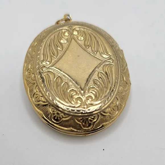 Charm - Picture 6 of 8